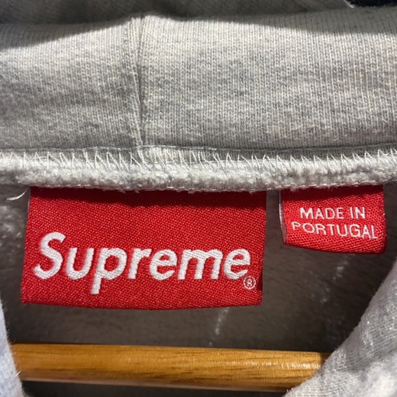 Supreme Hoodie, Very Rare, 10/10 condition, Size M